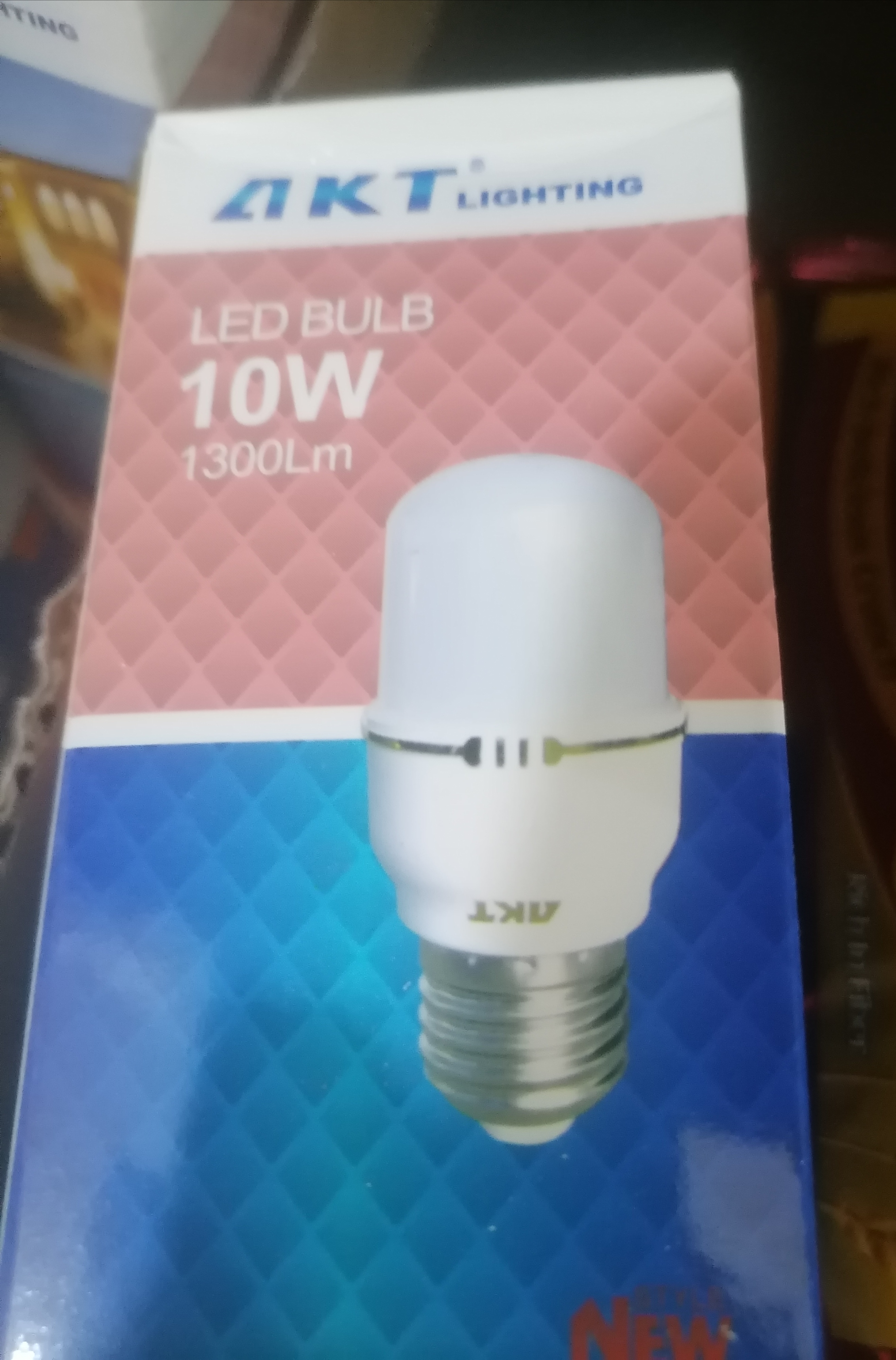 AKT 10W LED BULB SCREW BASE 